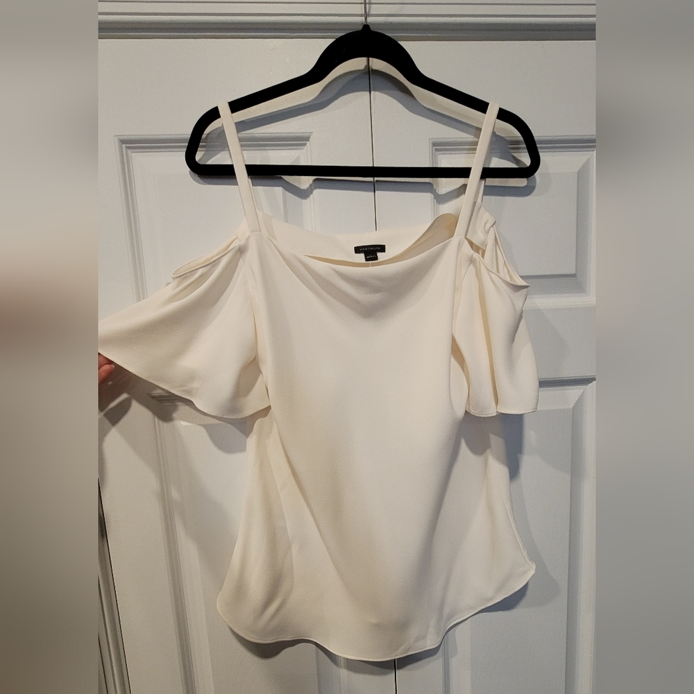 Ann Talor ivory off shoulder blouse size L